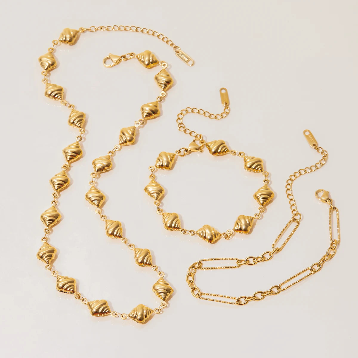 18K Gold Color Plated Stainless Steel Conch Necklace