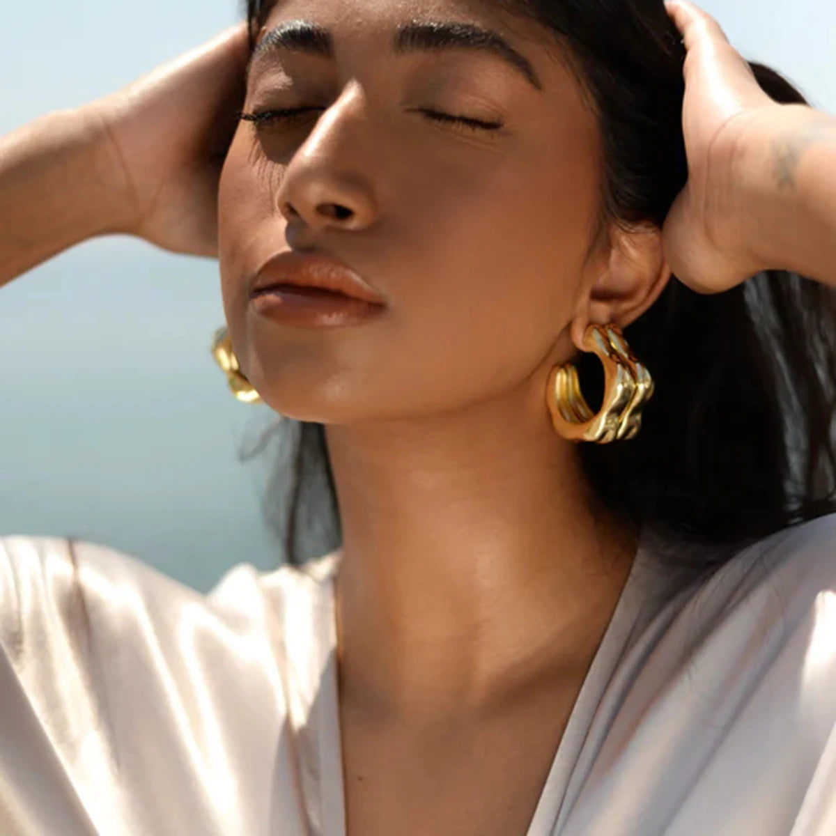 Petals C-shaped Earrings 18K Gold Plated