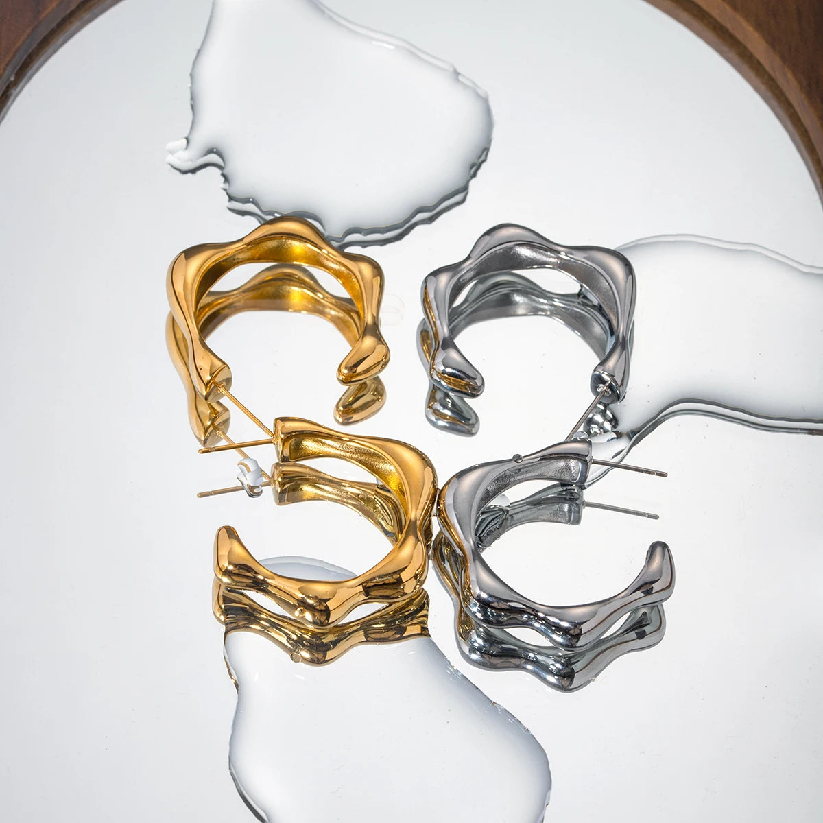 Petals C-shaped Earrings 18K Gold Plated