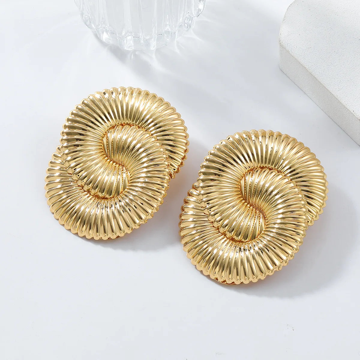 Metal Twisted Ripple Geometric Stud Earrings