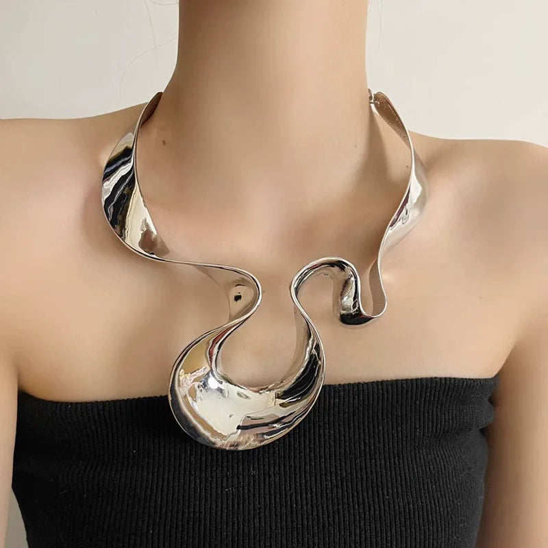 Waves Shape Metal Choker Necklace