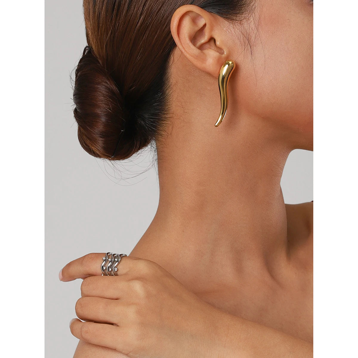 18K Gold Plated Stainless Steel Curved Line Stud Earrings