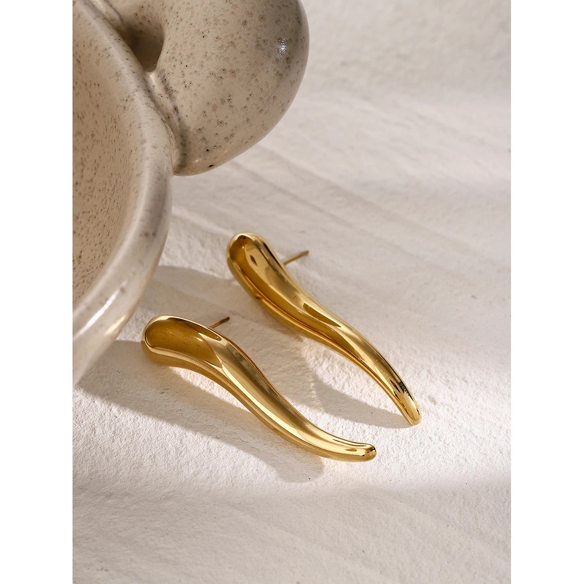 18K Gold Plated Stainless Steel Curved Line Stud Earrings