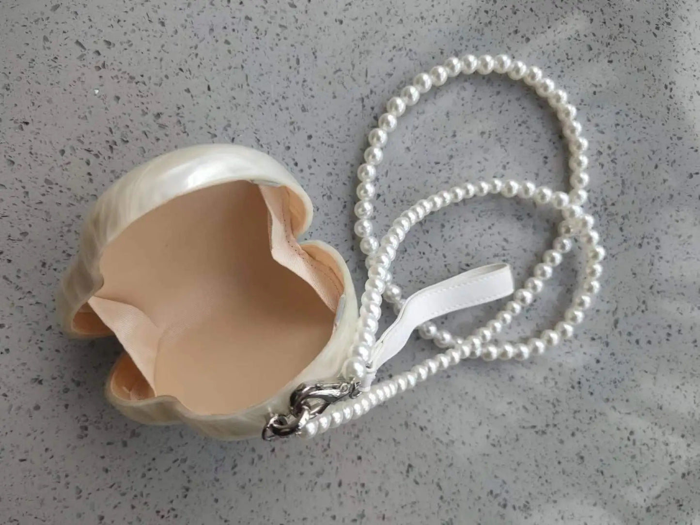 Pearl Heart Bag