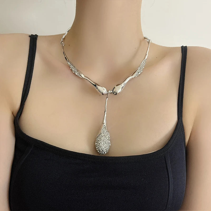 Irregular Metal Bar Pendant Rhinestone Droplet Necklace