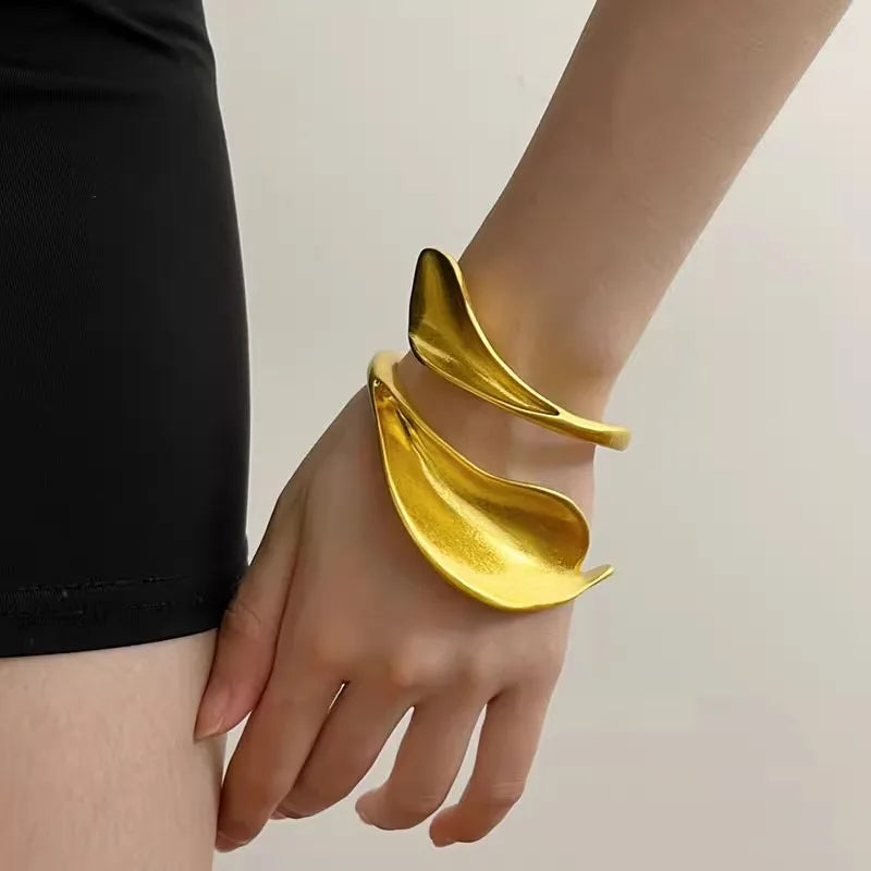 Exaggerated Metal Leaf-shaped Bracelets Bangle