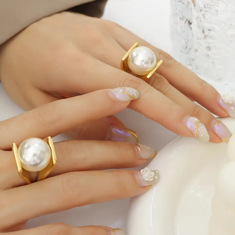 V Shape Pearl Ring