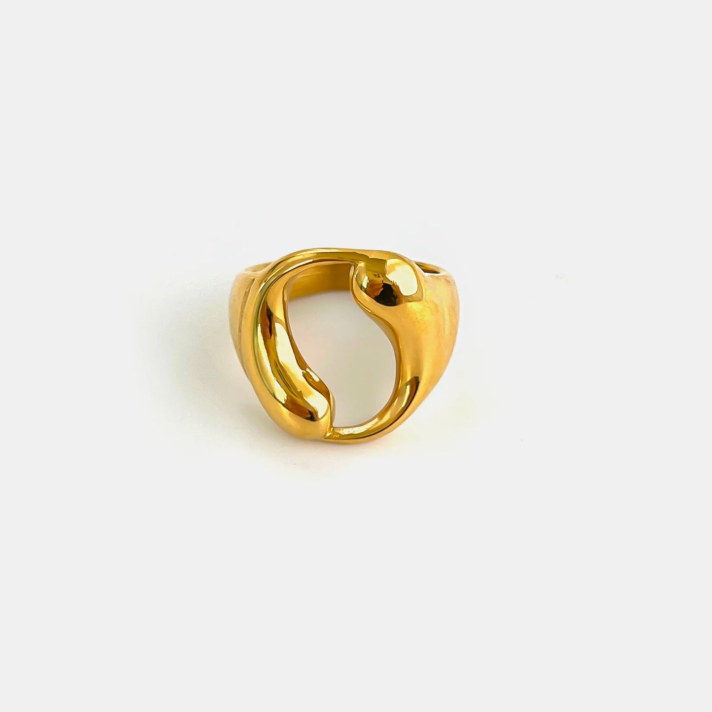 Wavy Circle Gold Plated Round Hollow Ring