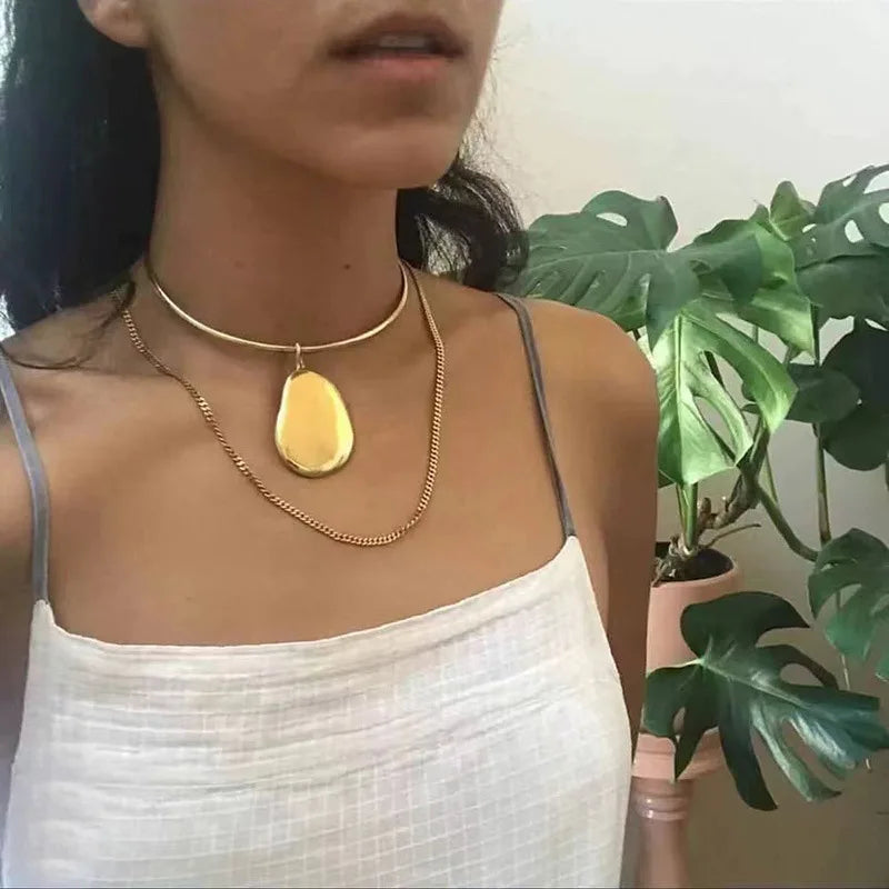 Irregular Metal Smooth Geometric Pendant Choker Necklace