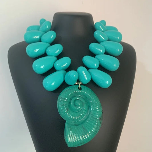 Chunky Water Drop Resin Bead Conch Pendant Necklace