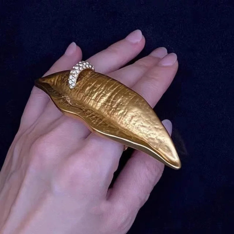 Gold Plated Large Lips Shaped Double Ring