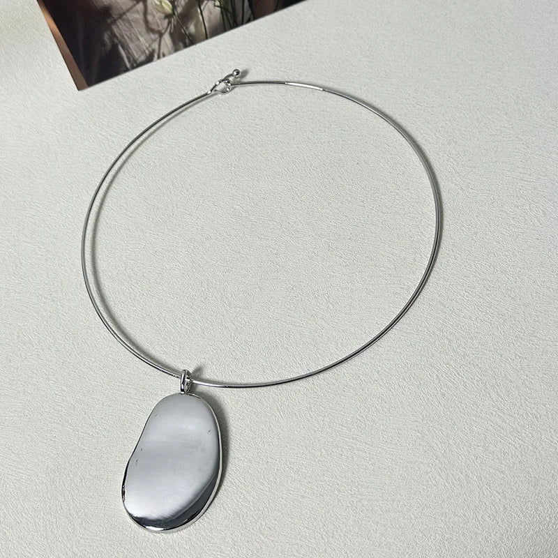 Irregular Metal Smooth Geometric Pendant Choker Necklace