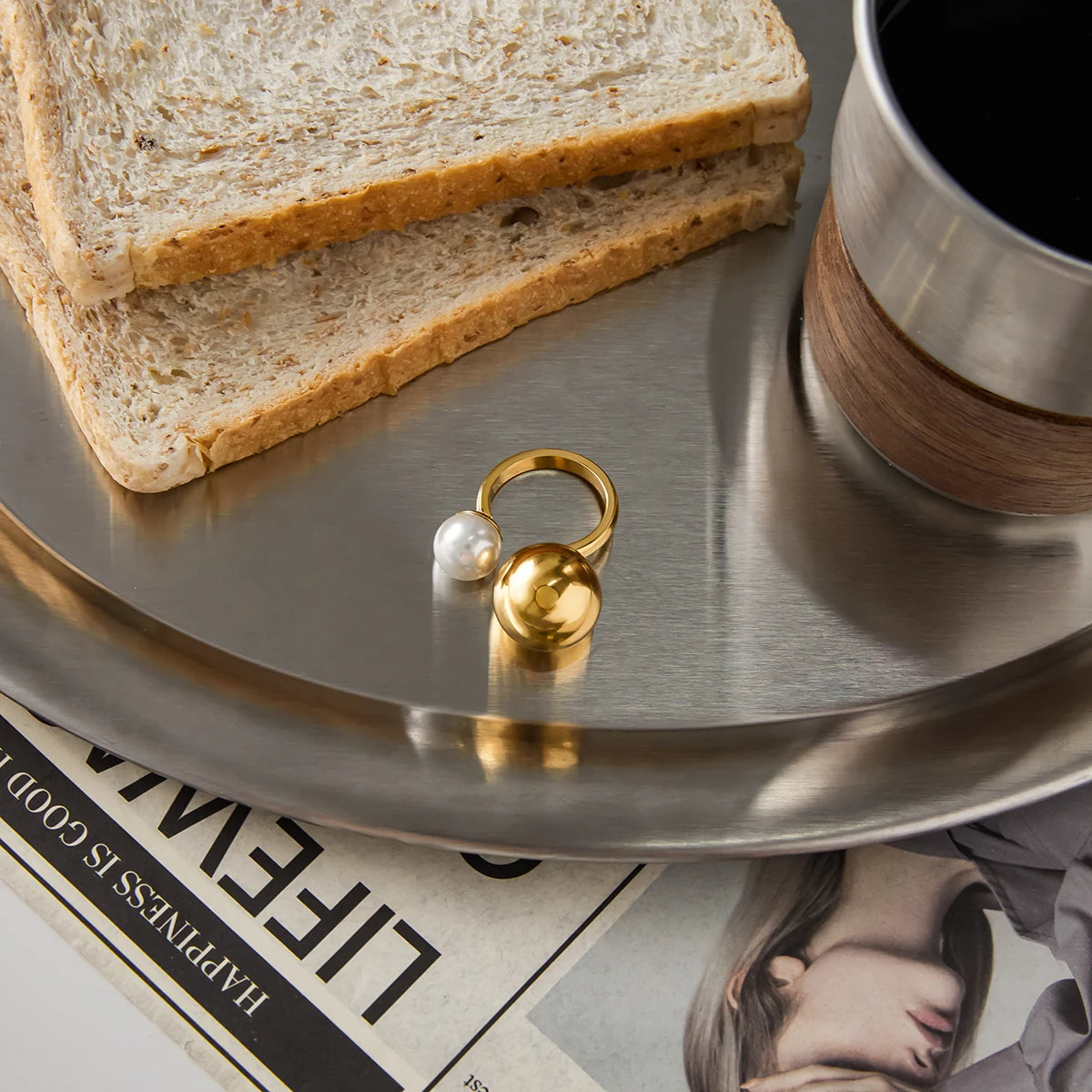 Pearl Asymmetric Spherical Rings