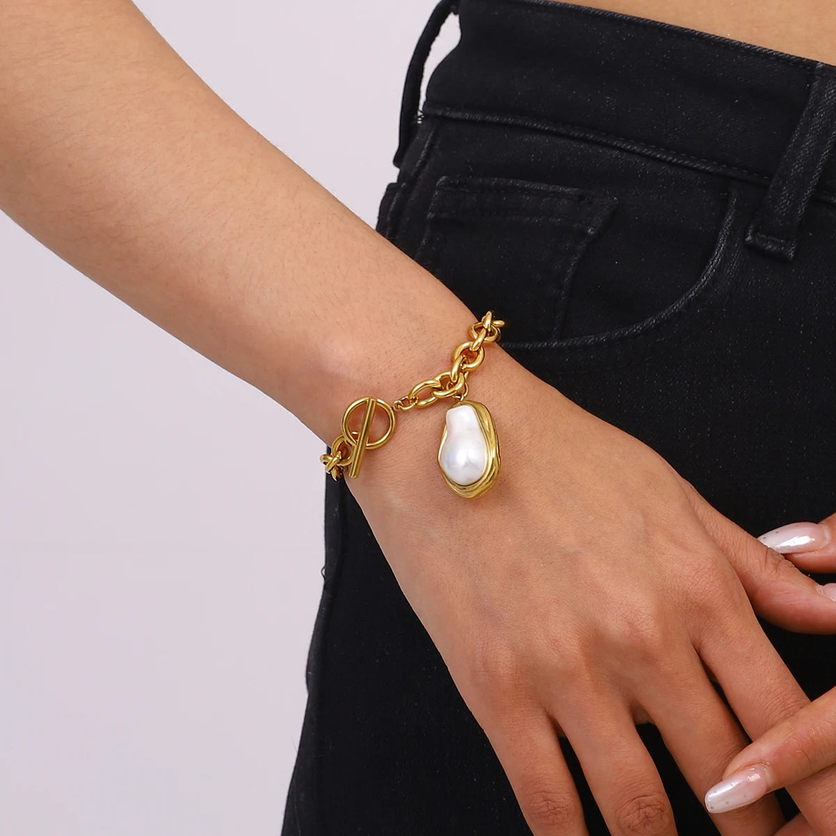 Gold Plated Pearl Pendant Bracelet