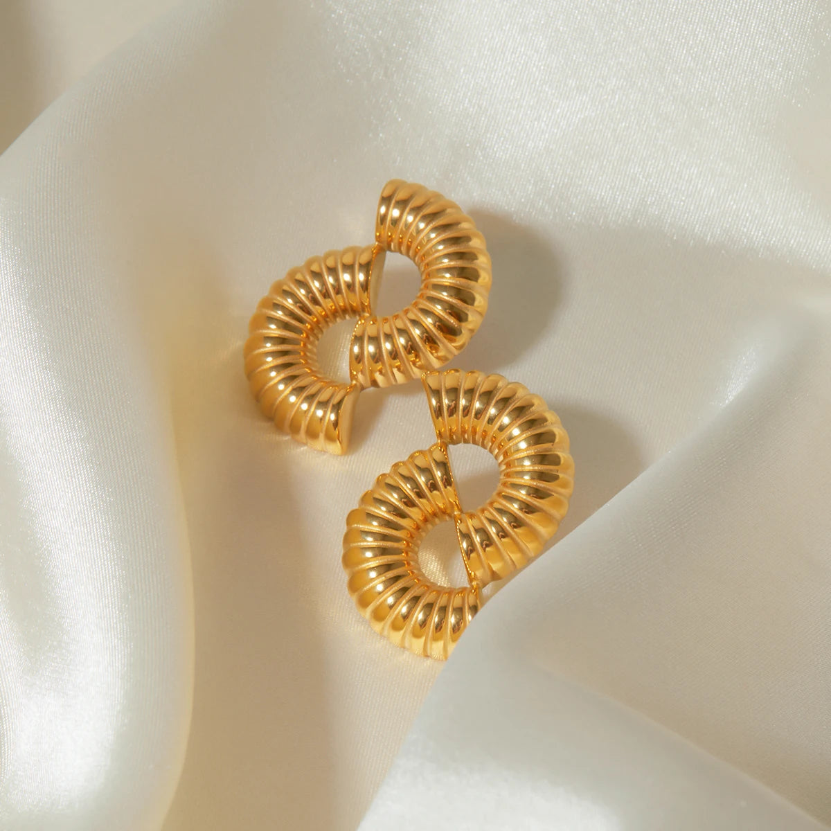 18k Gold Plated Delicate Stainless Steel Half-circle Interlaced Earrings