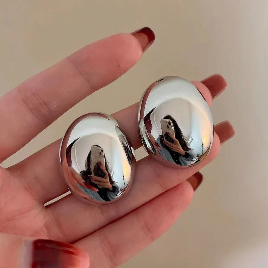 Egg Shaped Round Earrings