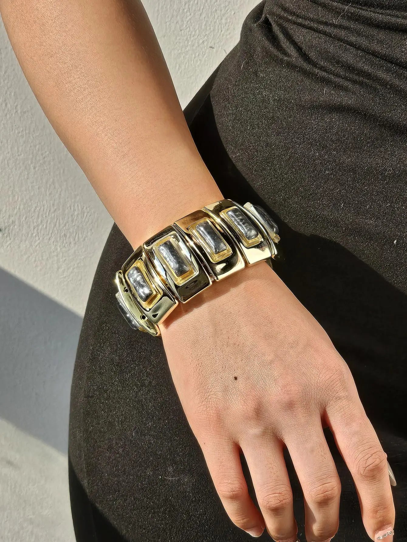 Resin Contrast Color Adjustable Bracelet