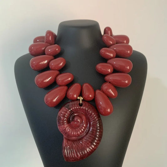 Chunky Water Drop Resin Bead Conch Pendant Necklace