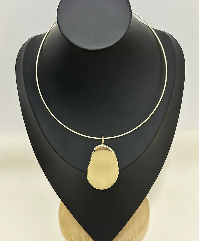 Irregular Metal Smooth Geometric Pendant Choker Necklace