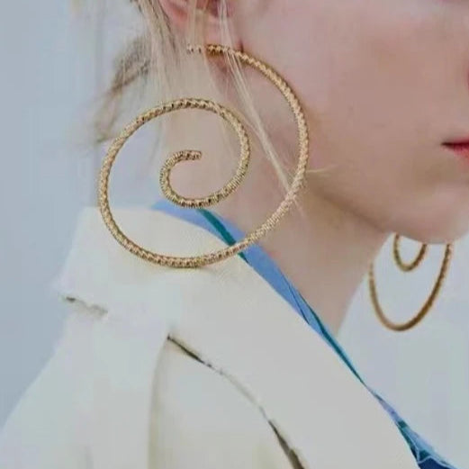 Geometric Circle Earrings