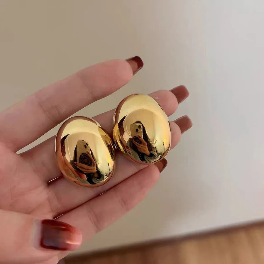 Egg Shaped Round Earrings